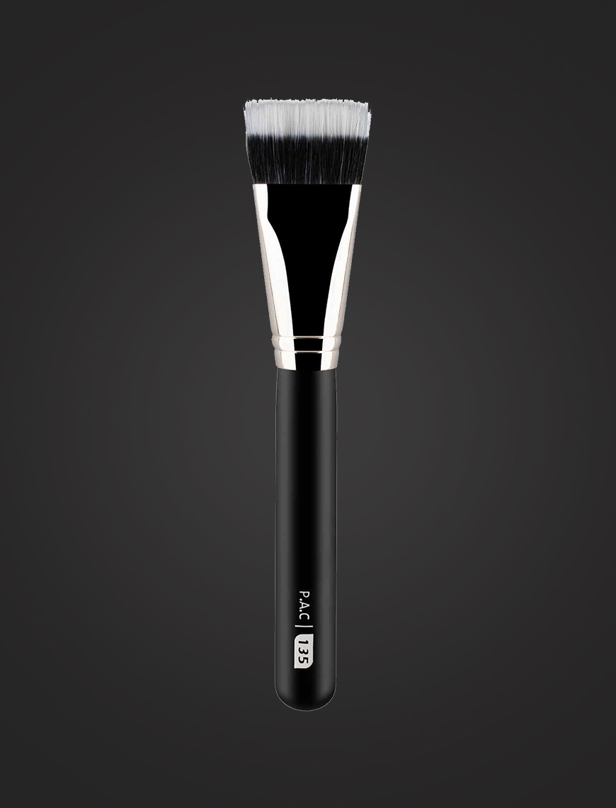 PAC Blush Brush 153